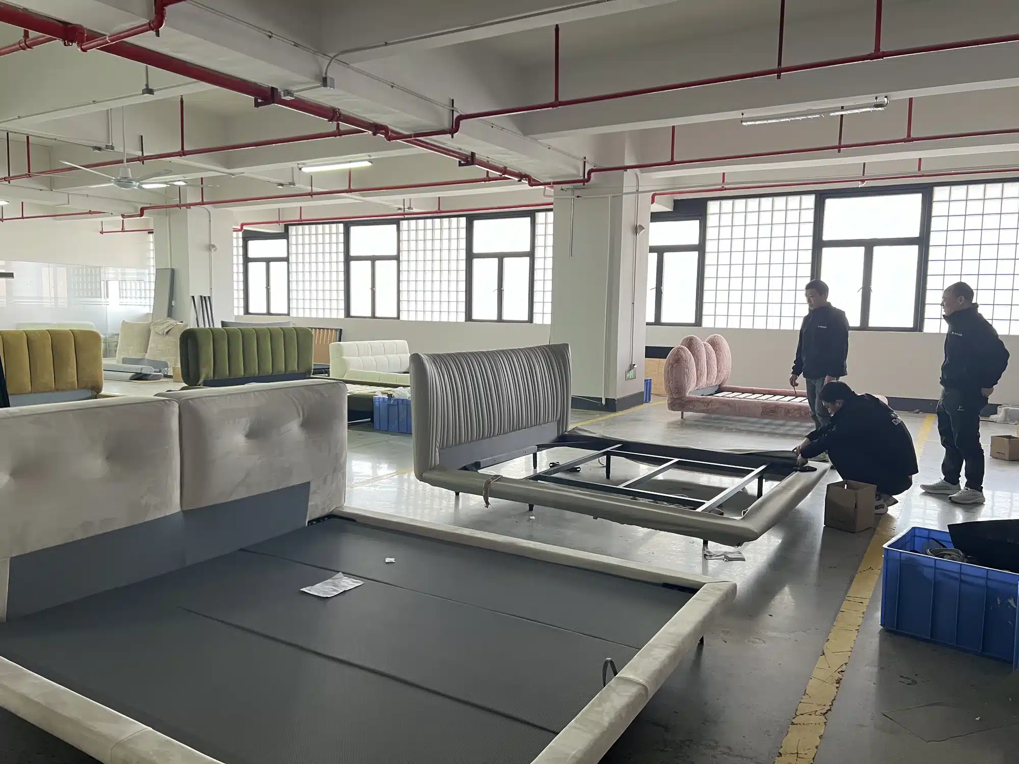 爱米高工厂 软床总装与质检 车间实景 高清