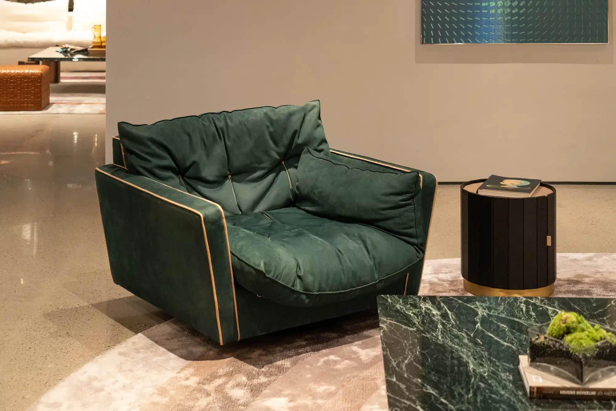 G2050 意式丝绒休闲单椅 展厅实景 高清