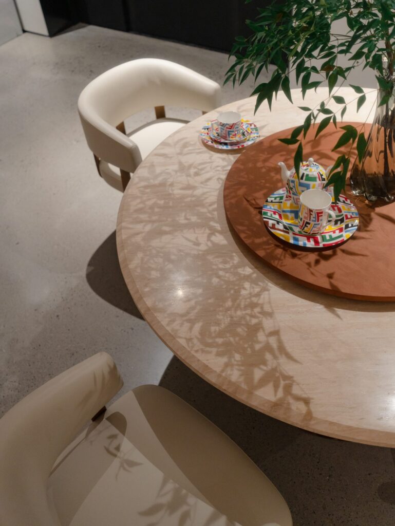D062 餐桌餐椅 - 爱米高家居产品实拍 图6